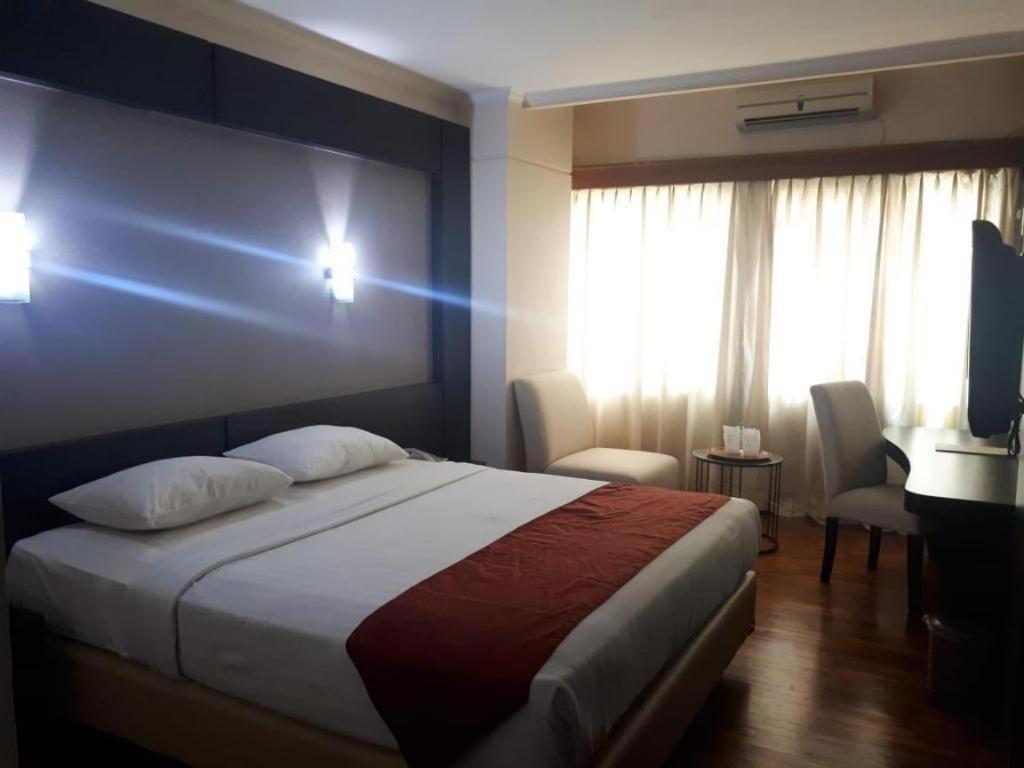 Mega Cikini 2* Jakarta